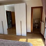 A شقة *
